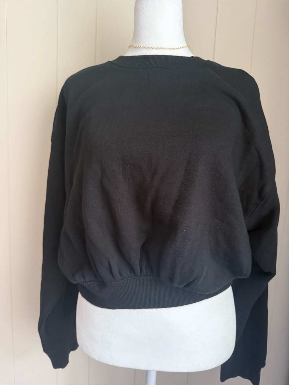 Black Cropped Crewneck Sweatshirt size S